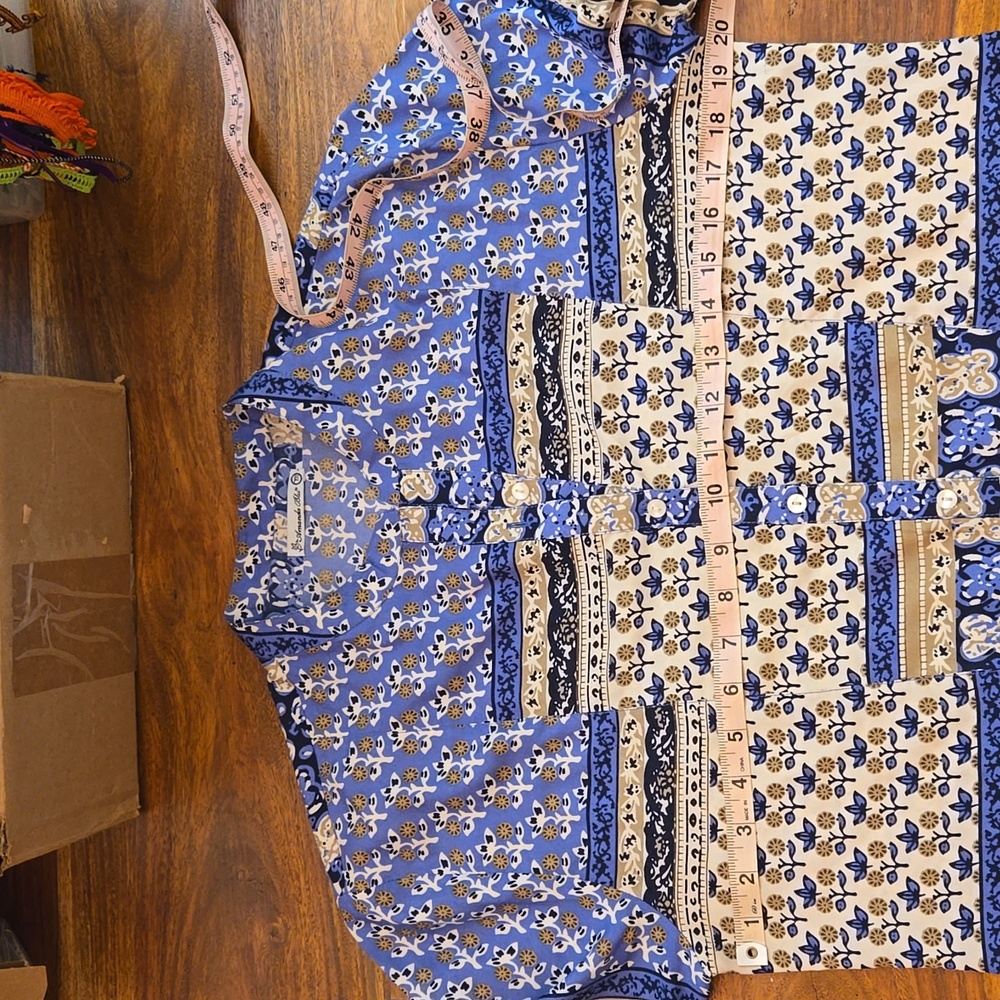 Amanda Blu Blue and Tan Button Down Blouse Size Medium - Picture 10 of 12